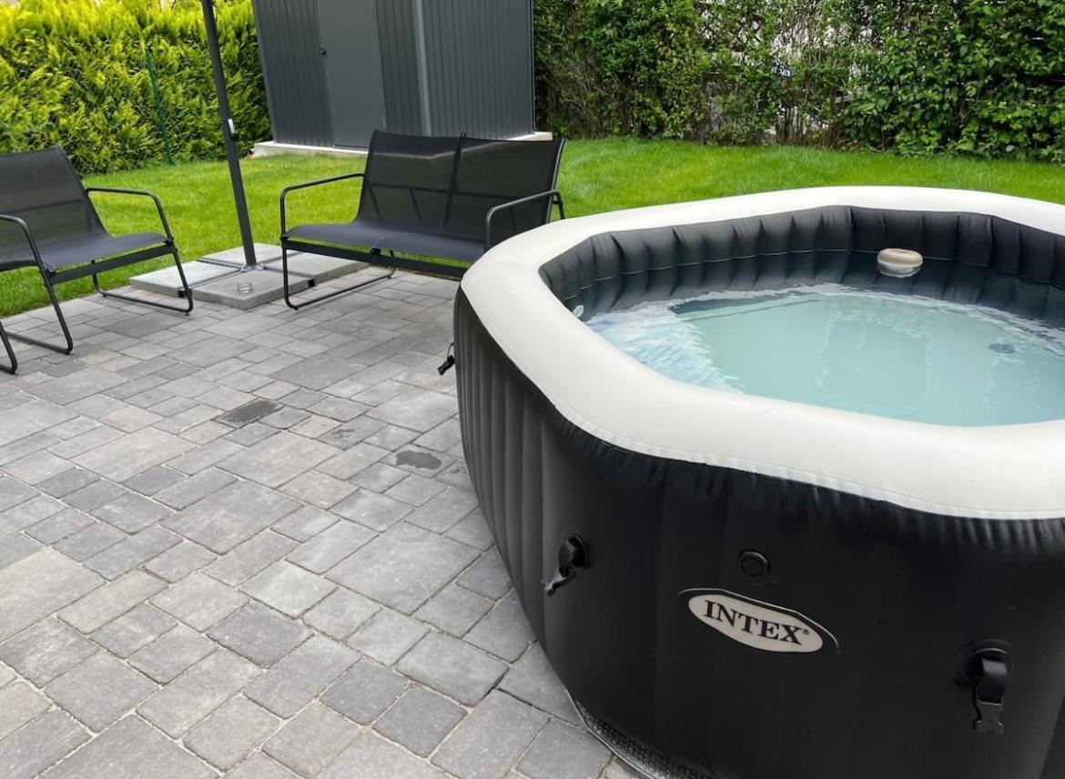 Haushälfte Mit Garten, Kamin, Grill&whirlpool Nähe Ber *
