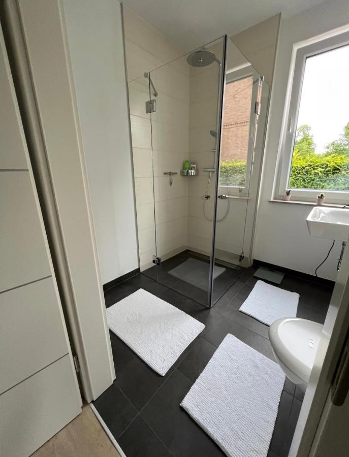 Haushälfte Mit Garten, Kamin, Grill&whirlpool Nähe Ber Berlin