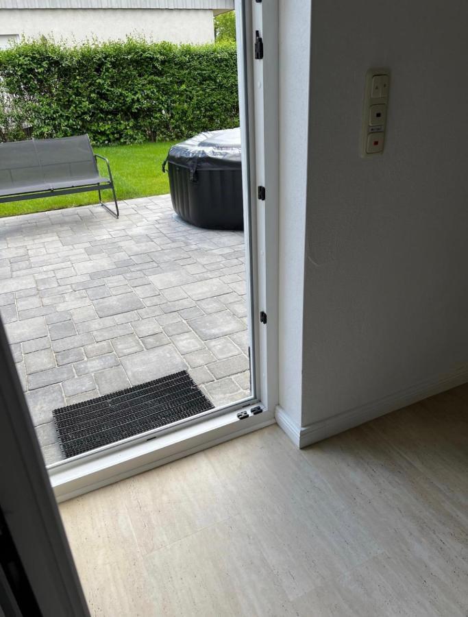 Haushälfte Mit Garten, Kamin, Grill&whirlpool Nähe Ber * Berlin