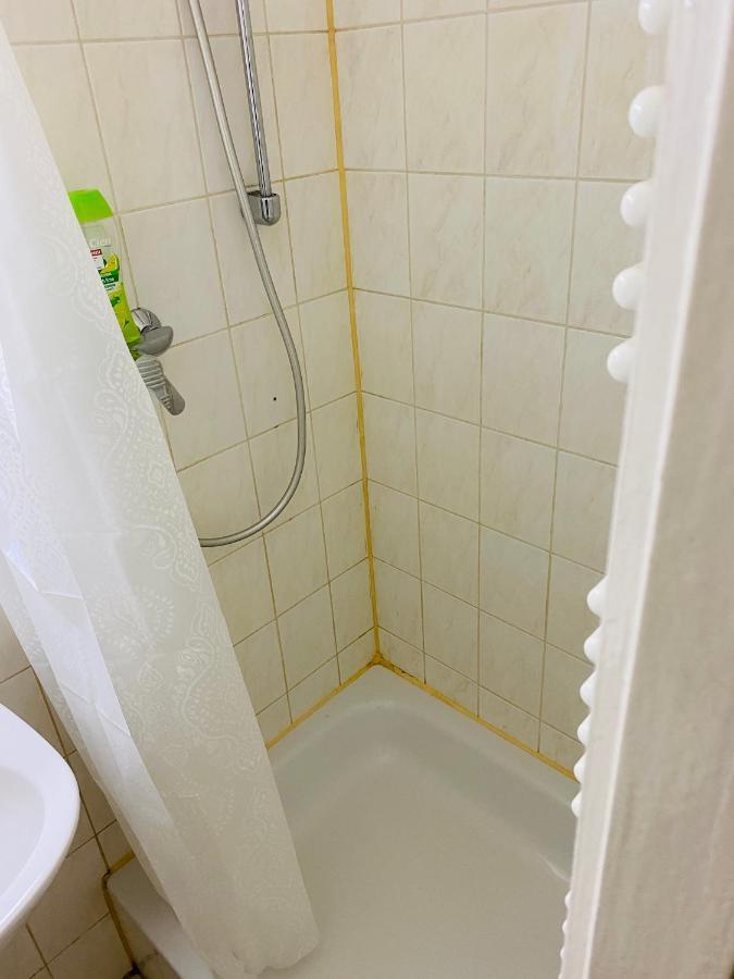 Eastside In With Two Rooms&kitchen Including Bathroom In A Location In Warschauer Straße Berlin