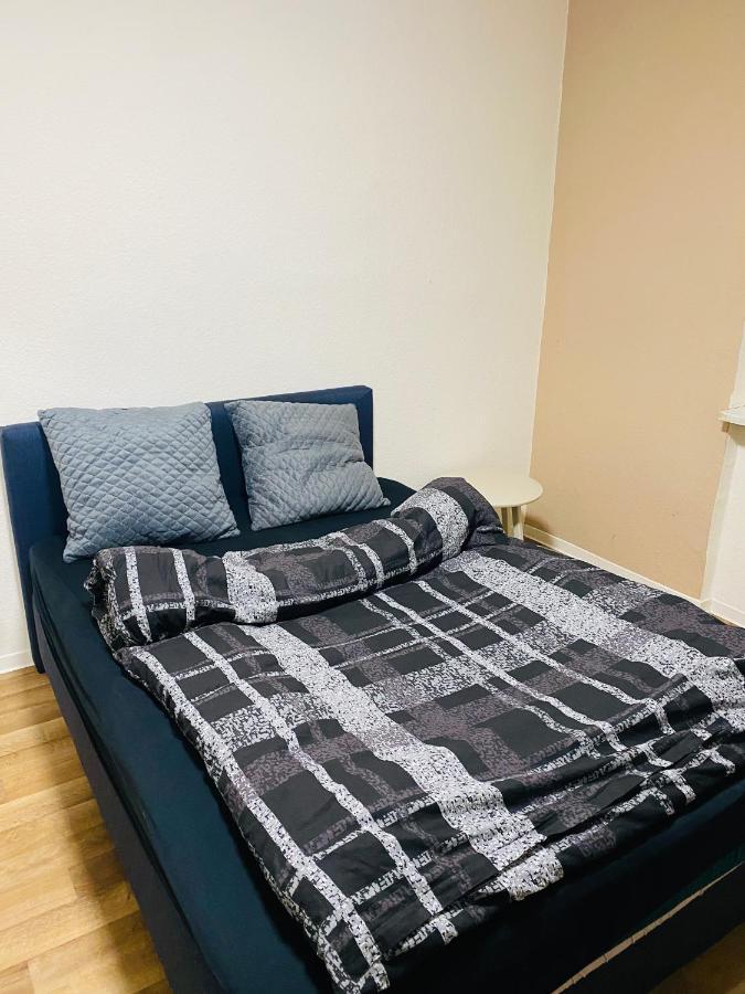 Eastside In With Two Rooms&kitchen Including Bathroom In A Location In Warschauer Straße * Berlin