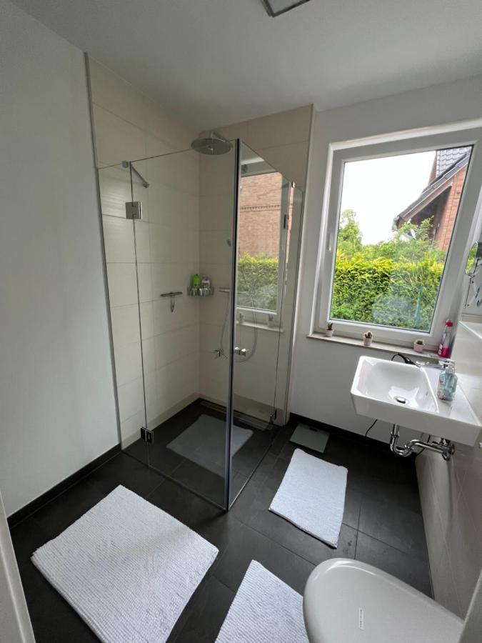 Haushälfte Mit Garten, Kamin, Grill&whirlpool Nähe Ber Ferienhaus