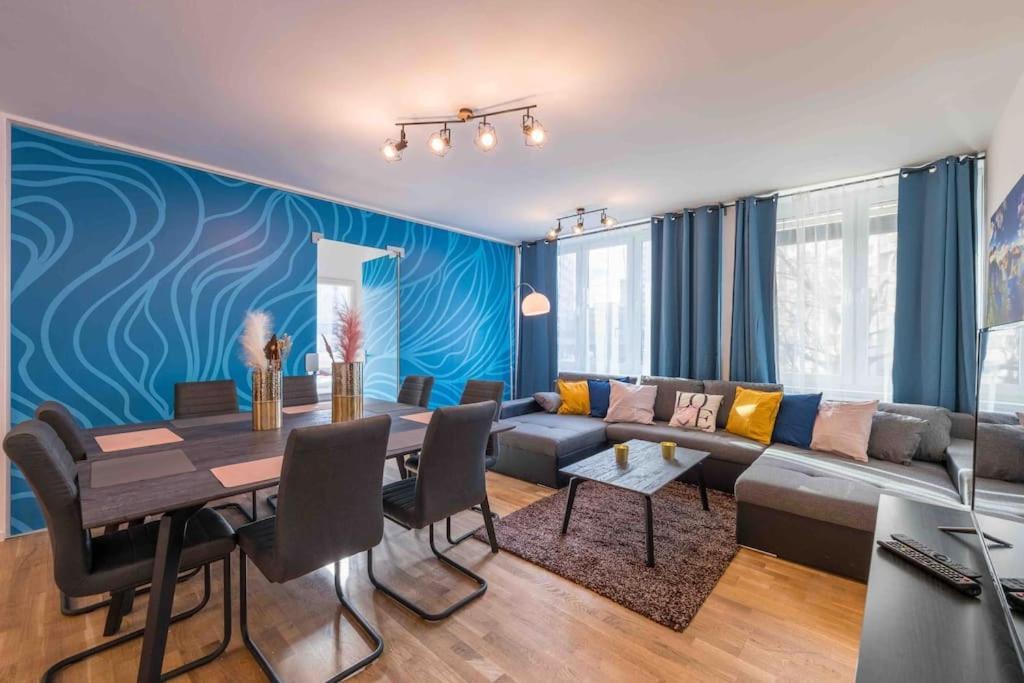 Big 7rms Loft, 1alocation Apartment *
