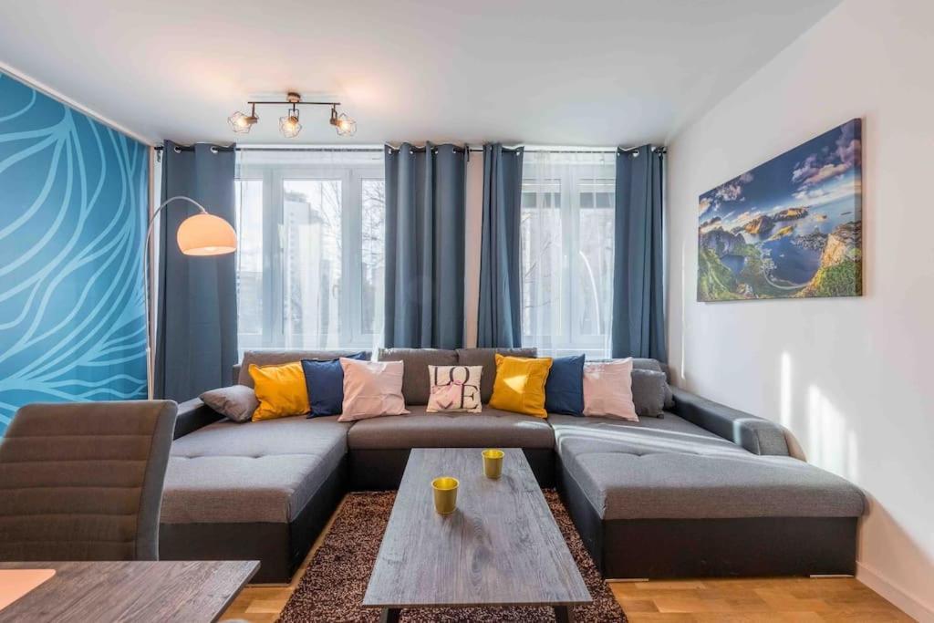 Big 7rms Loft, 1alocation Apartment Berlin
