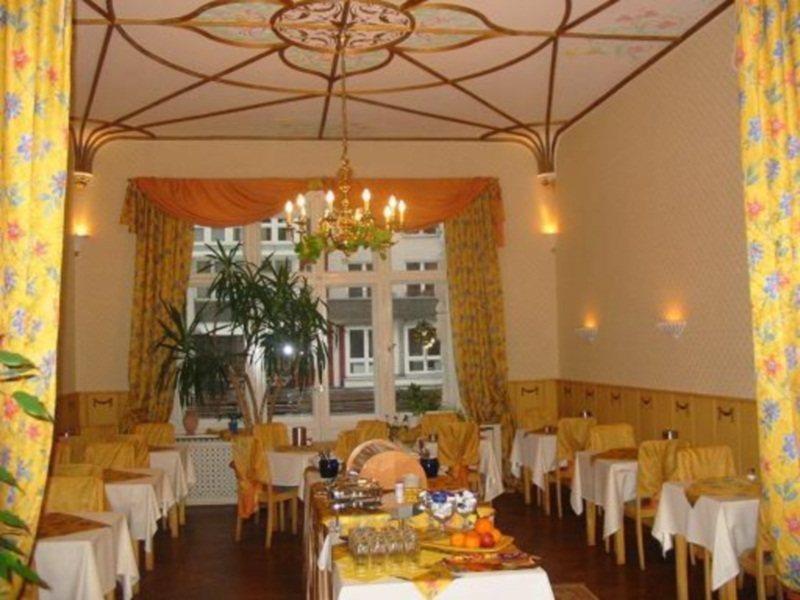 Savoy Near Kurfuerstendamm Berlin