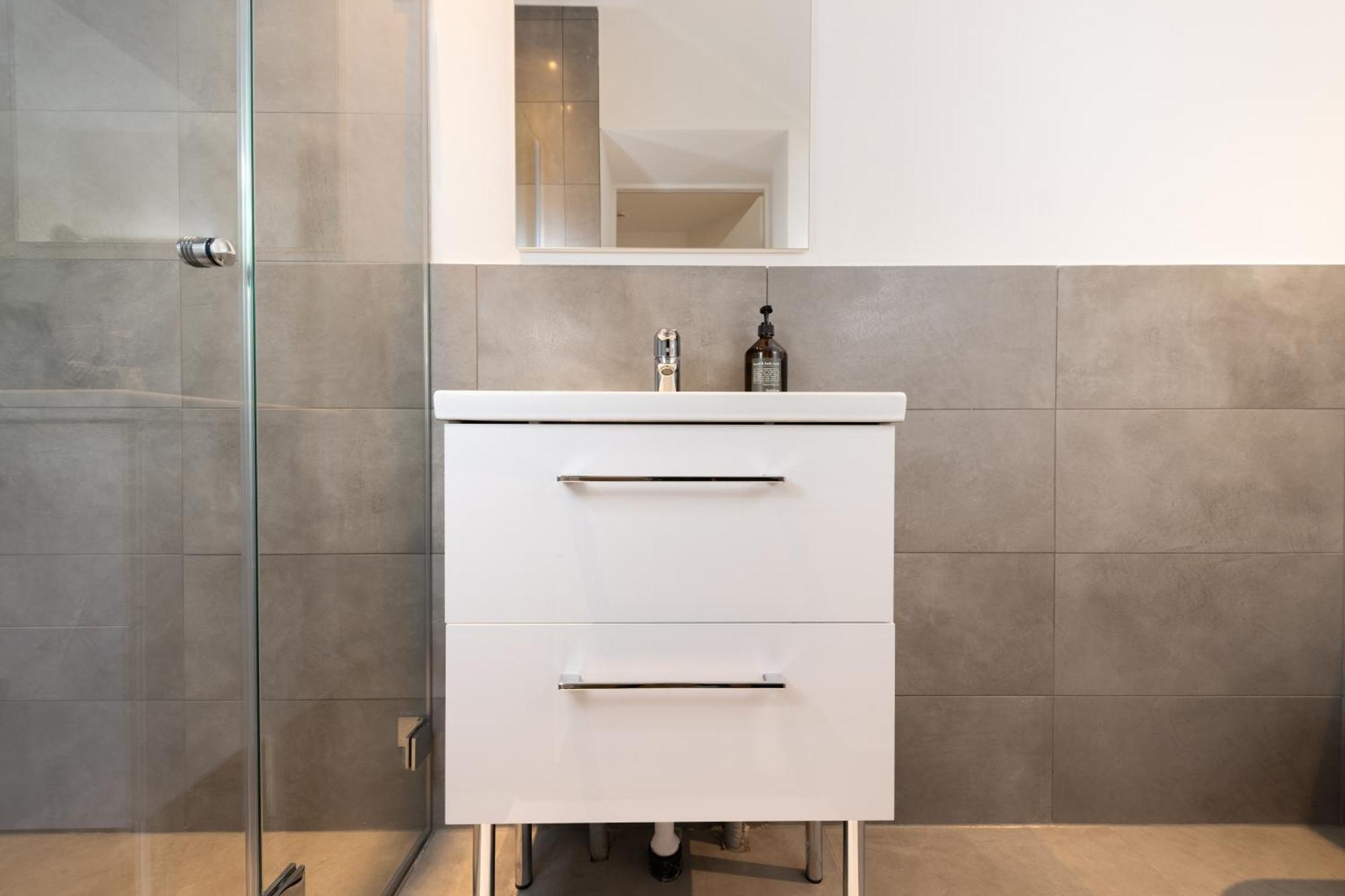 Apartment Nests - Modernes Mit Zwei Baedern Berlin