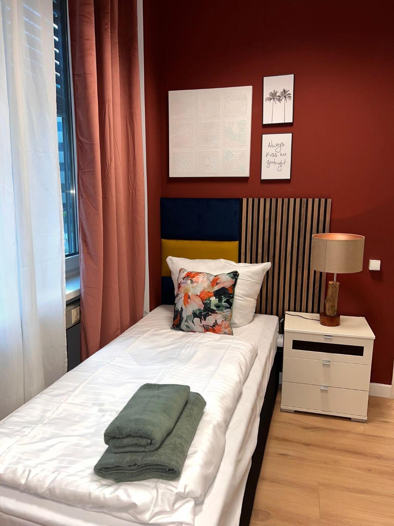 Big 7rms Loft, 1alocation Apartment