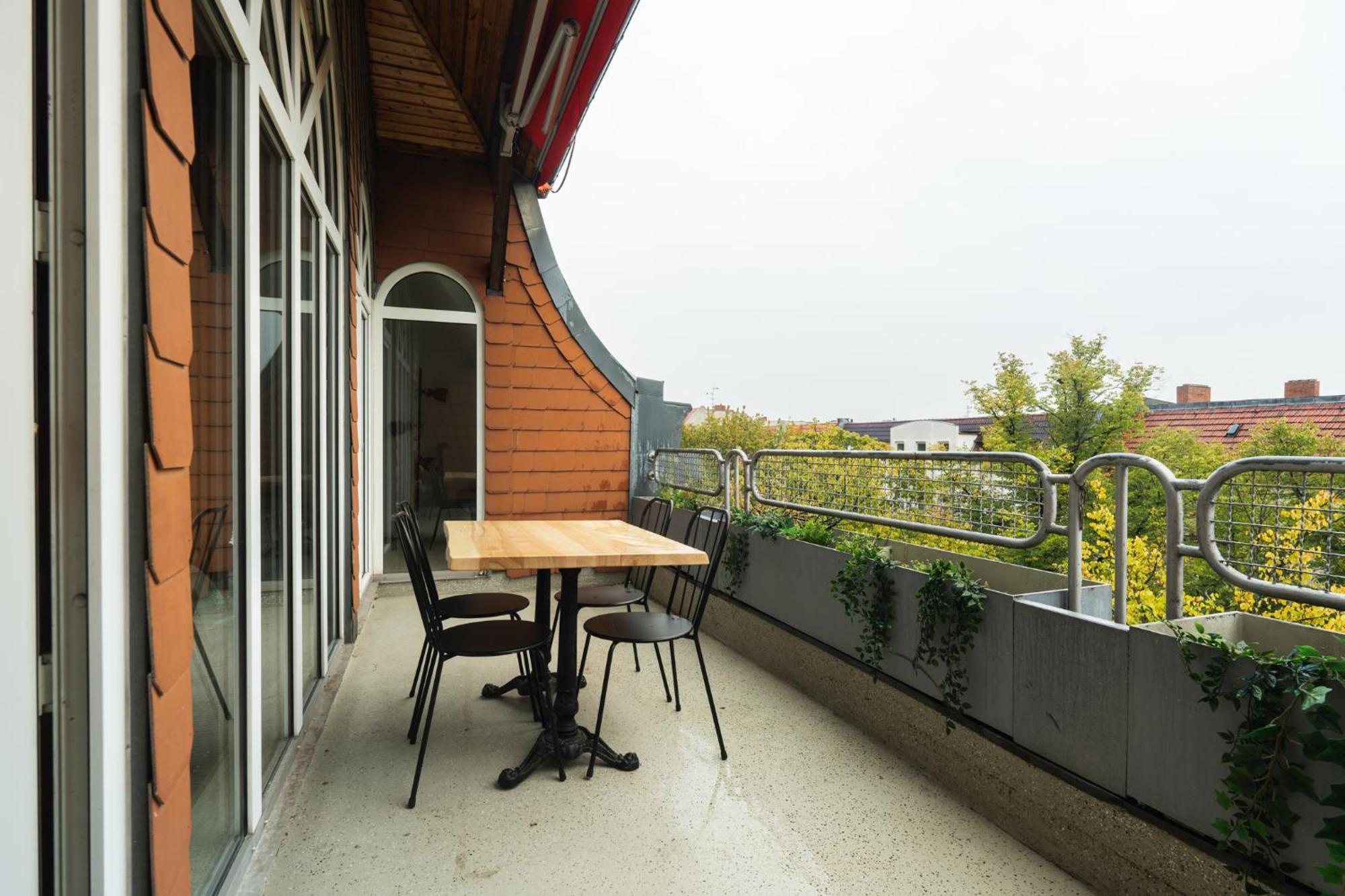 Staywell - Lichtdurchflutetes Mit Terasse Apartment