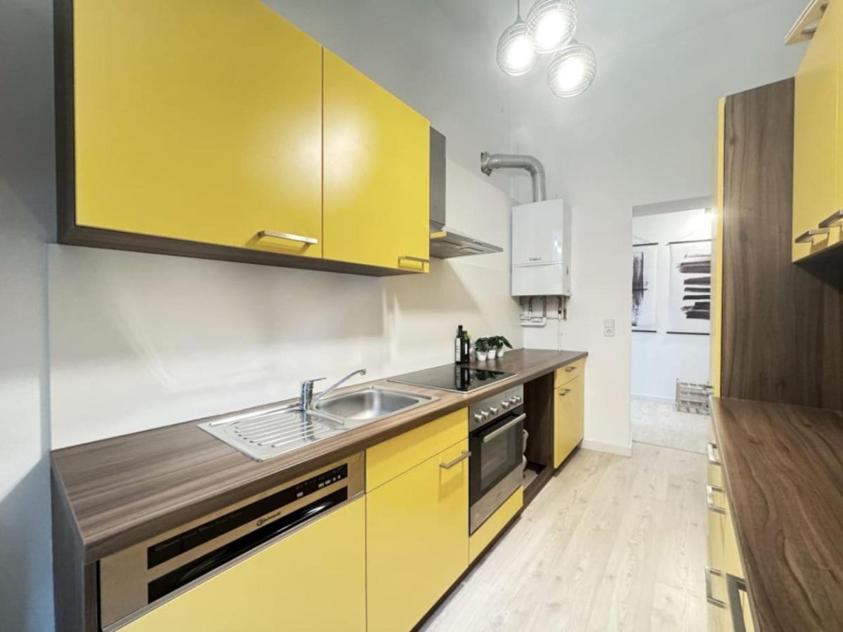 Apartment I Spacious Private In Heart Of