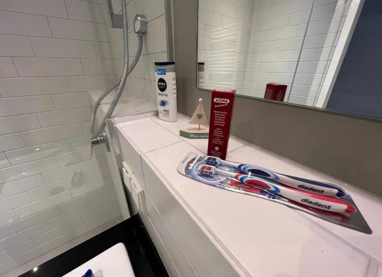 Modern In & Free Gym Access * Berlin