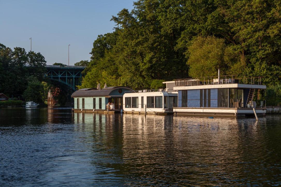 Marina Hausboote Und Seelodge Bådhotel *