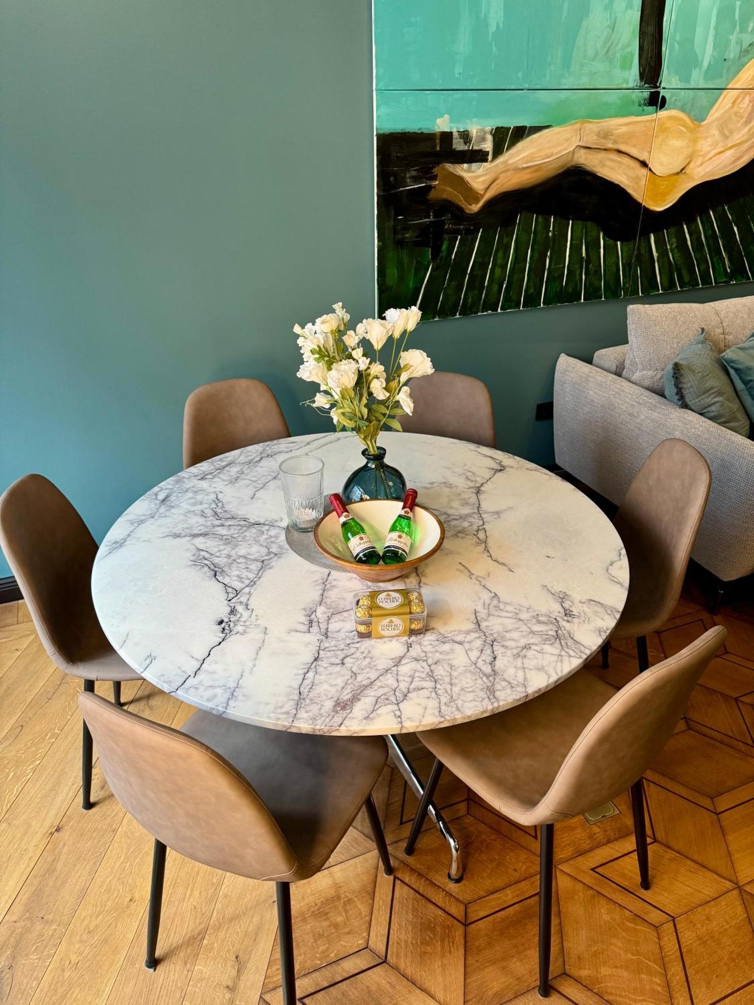 Design-apartment Benedict Luxus, Stil & Workspace Apartment