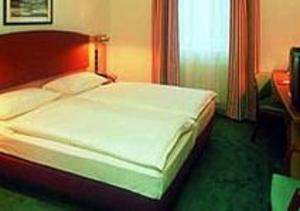 Intercityhotel Ostbahnhof Hotel 3*