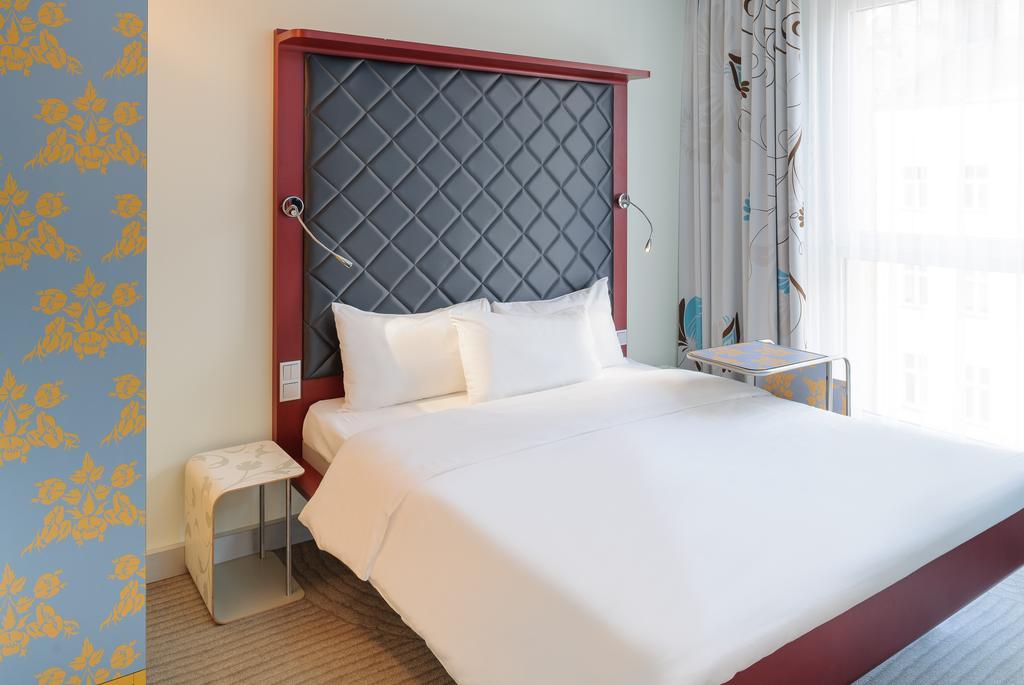 Ibis Styles Mitte 3*