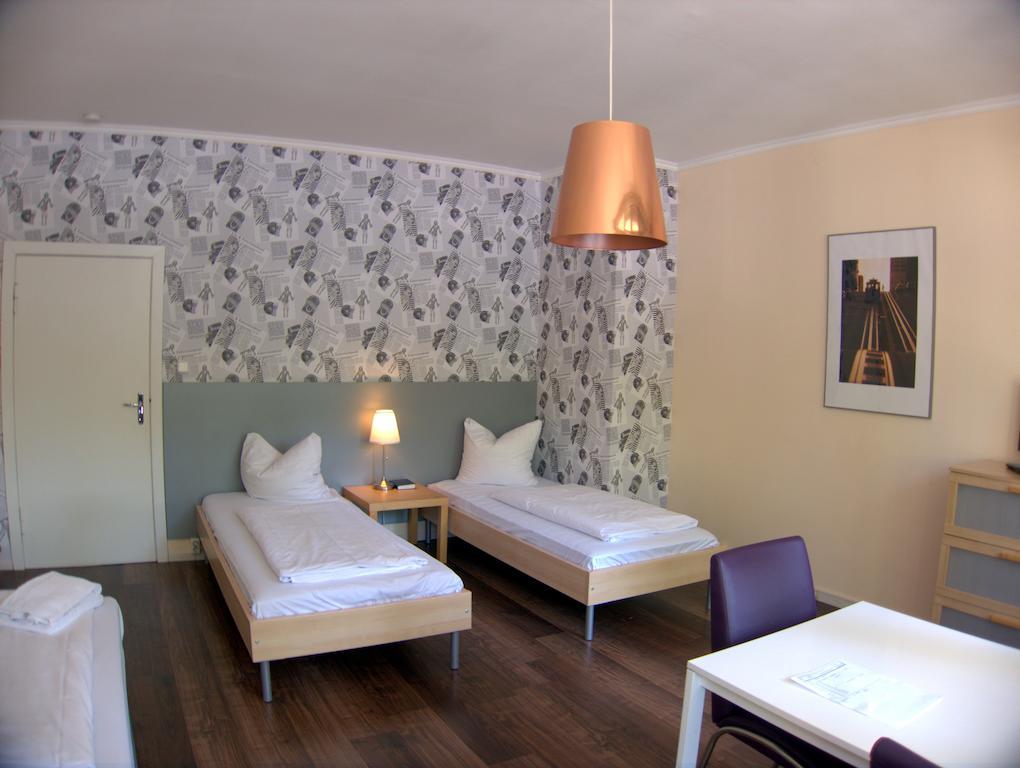 Apartcity Serviced Apartment *