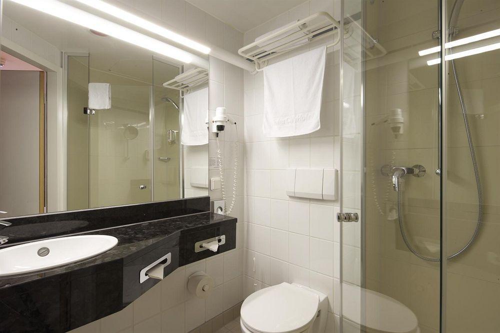 Intercityhotel Ostbahnhof 3*