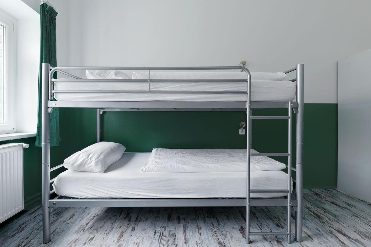 Ballhaus Hostel *