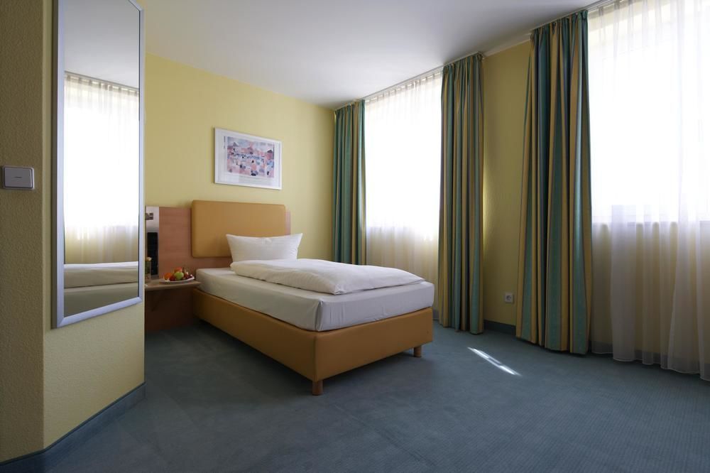 Intercityhotel Ostbahnhof Hotel