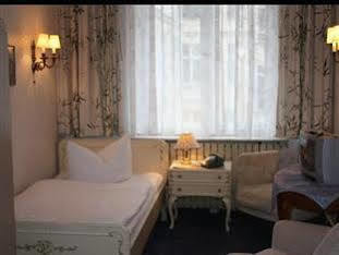 Guest house Columbus Am Kurfurstendamm 2*