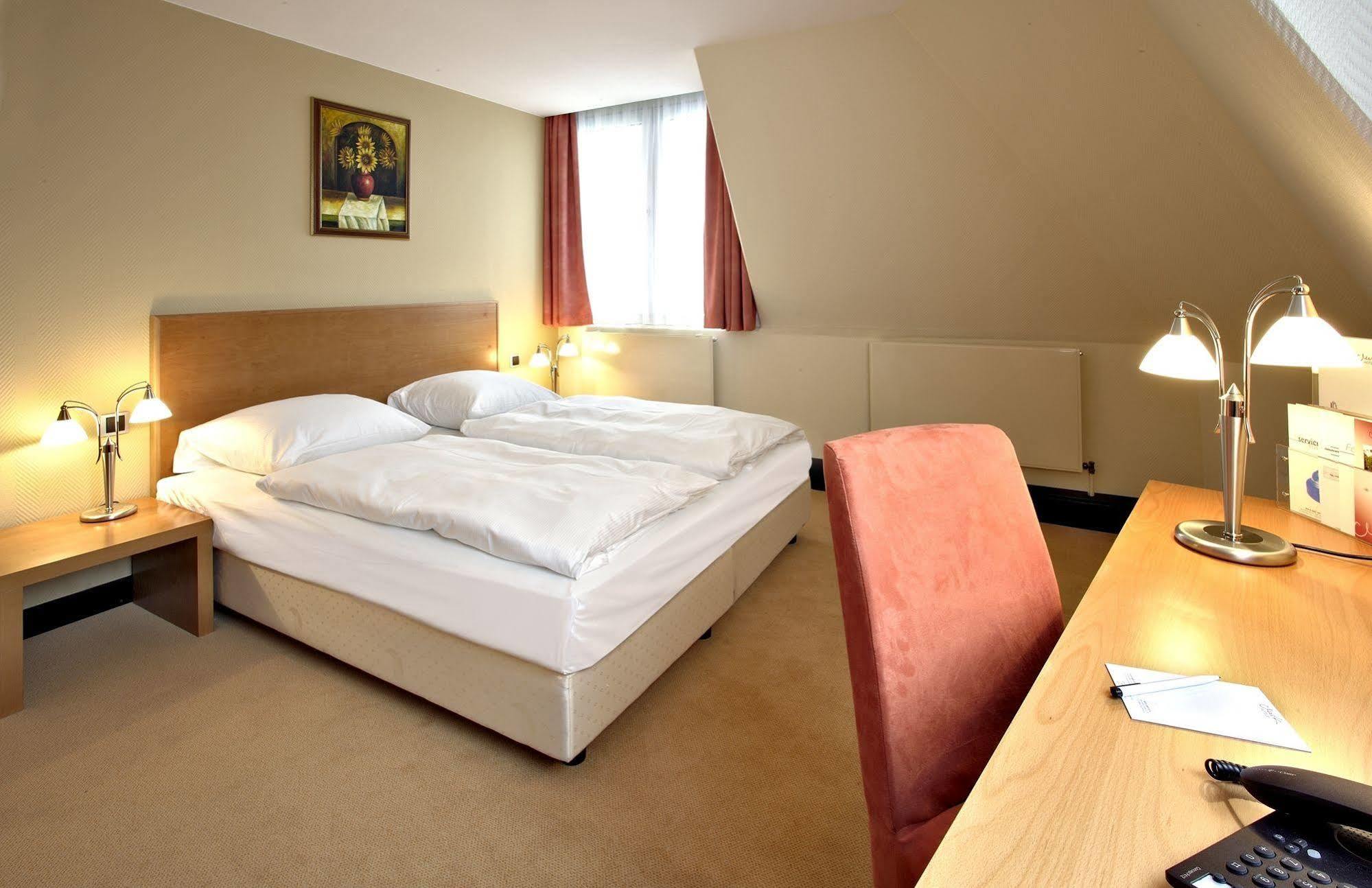 Berlin Mark Hotel 4*