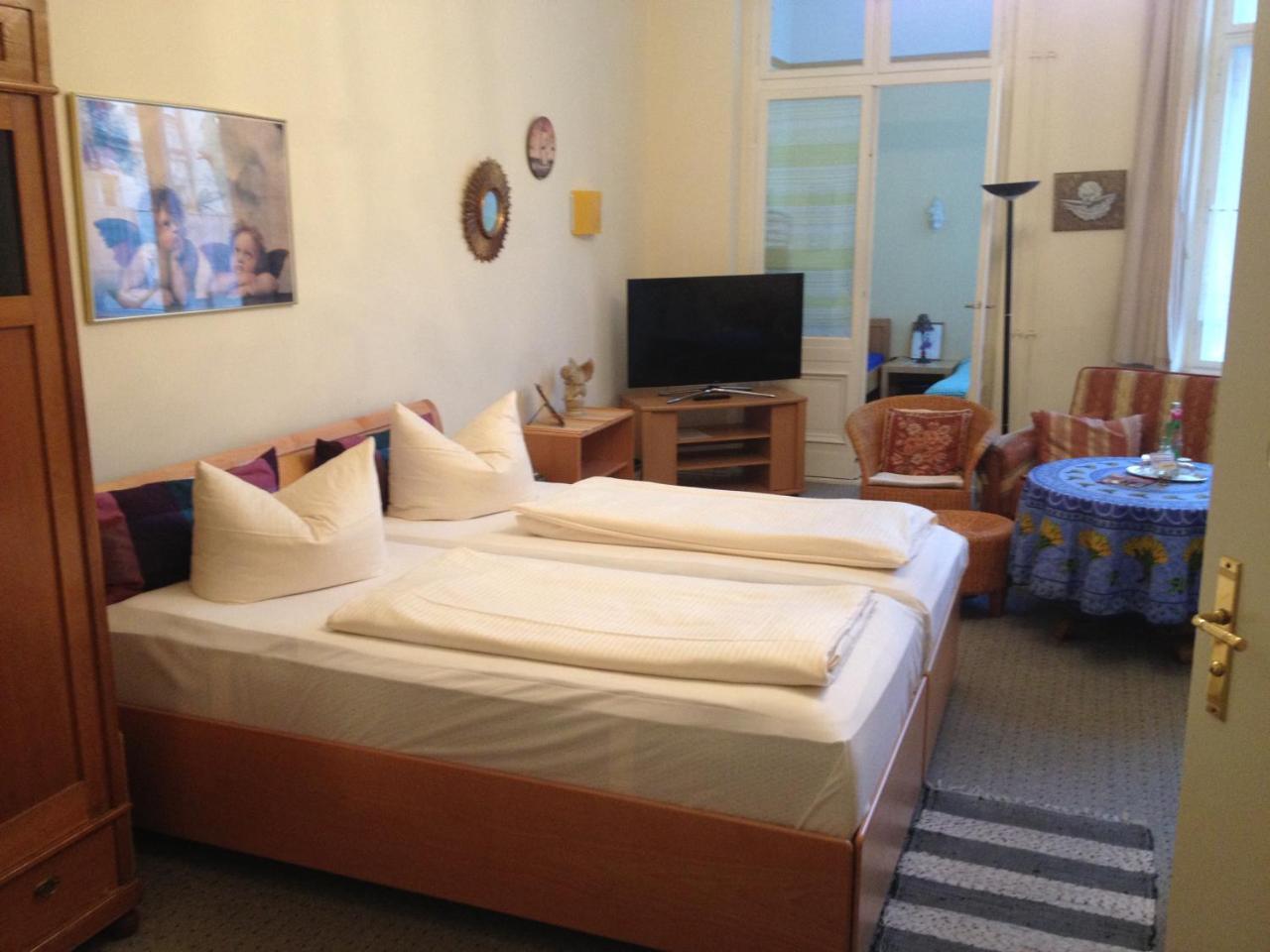 Columbus Am Kurfurstendamm Guest house 2*