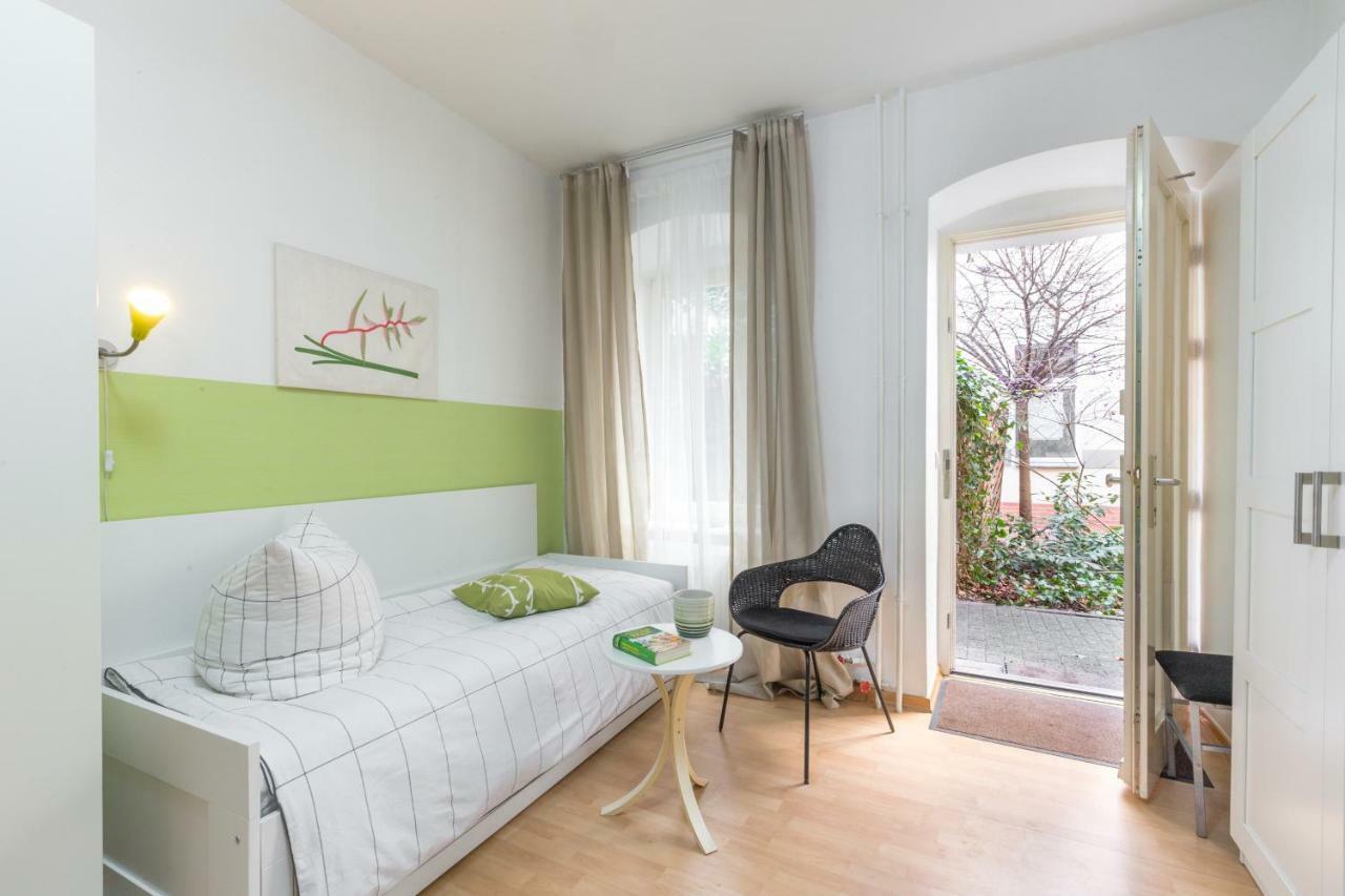 Schönes 2-zimmer-apartment In Kollwitzplatz-nähe Apartment *