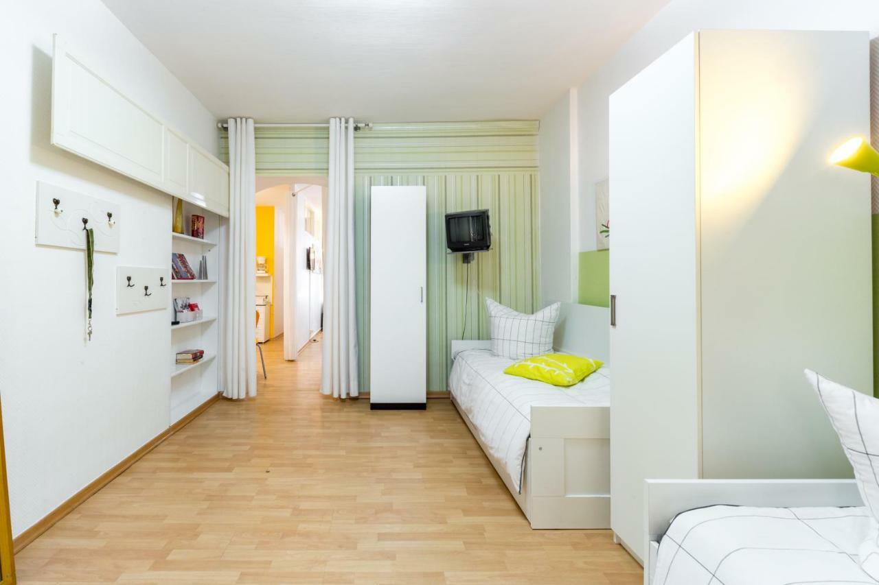 Schönes 2-zimmer-apartment In Kollwitzplatz-nähe Apartment