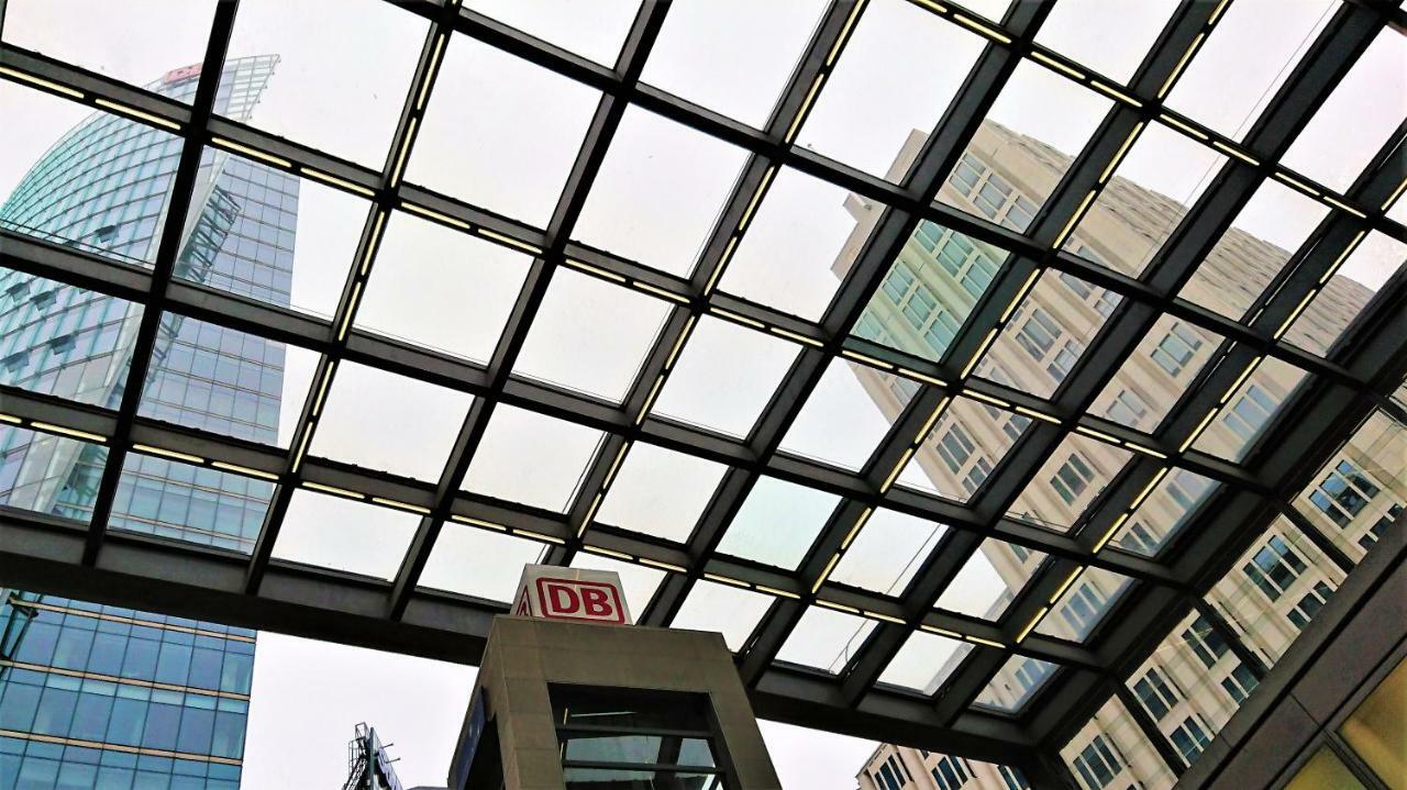 Supreme Sky Lofts - Lp12 Berlin