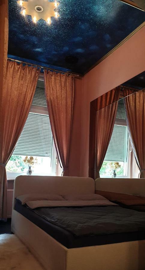Akazien-Comfort Guest house *