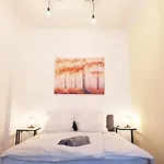 Family Apartment Moabit