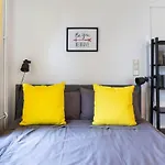 Shabby Chic Plus Self Checkin And Free Street Parking