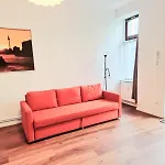 City Studio Apartment For 4, Near Sonnenallee