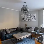 Bevoflats Altbauwohnung Mit Balkon Prenzlauer Berg