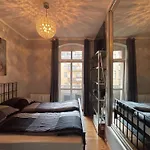 Bevoflats Altbauwohnung Mit Balkon Prenzlauer Berg
