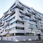 Aussergewoehnliches Luxus-Apartment Direkt An Der Spree - Extraordinary Luxury Apartment Right At River Side