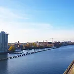 Aussergewoehnliches Luxus-Apartment Direkt An Der Spree - Extraordinary Luxury Apartment Right At River Side