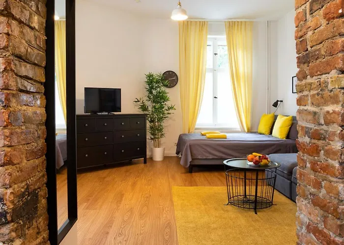 Shabby Chic Apartment +Freshly Furnished&Renovated