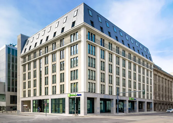 Holiday Inn Express - Berlin - Alexanderplatz, an IHG Hotel