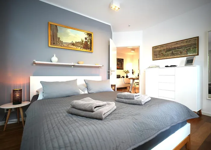 The Berlin Getaway / 80Qm In Berlin\'S Historic Diplomatic Quarter