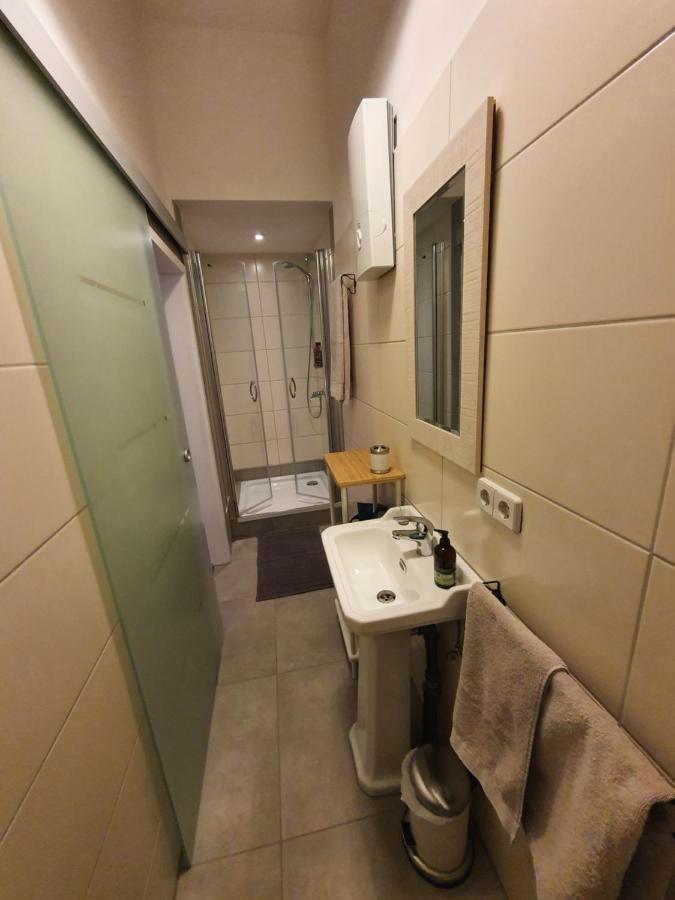 Apartment West *
