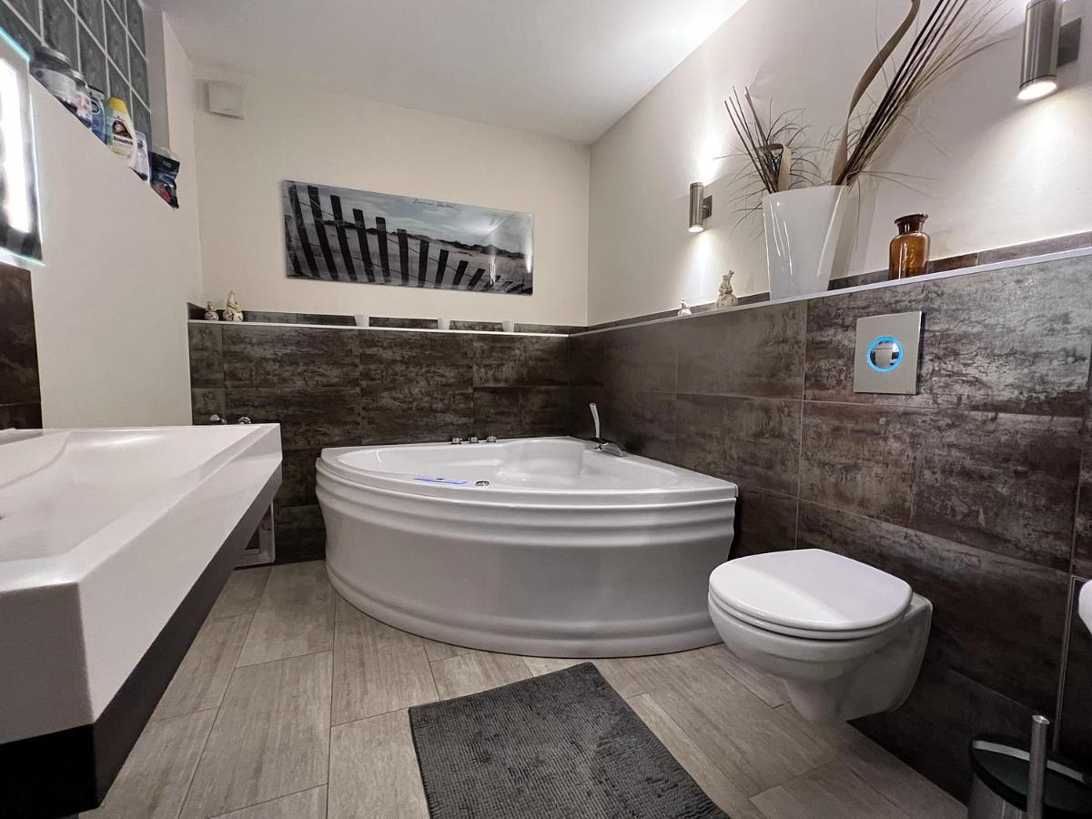 Mit Garten, Kamin U. Whirlpool Lejlighed