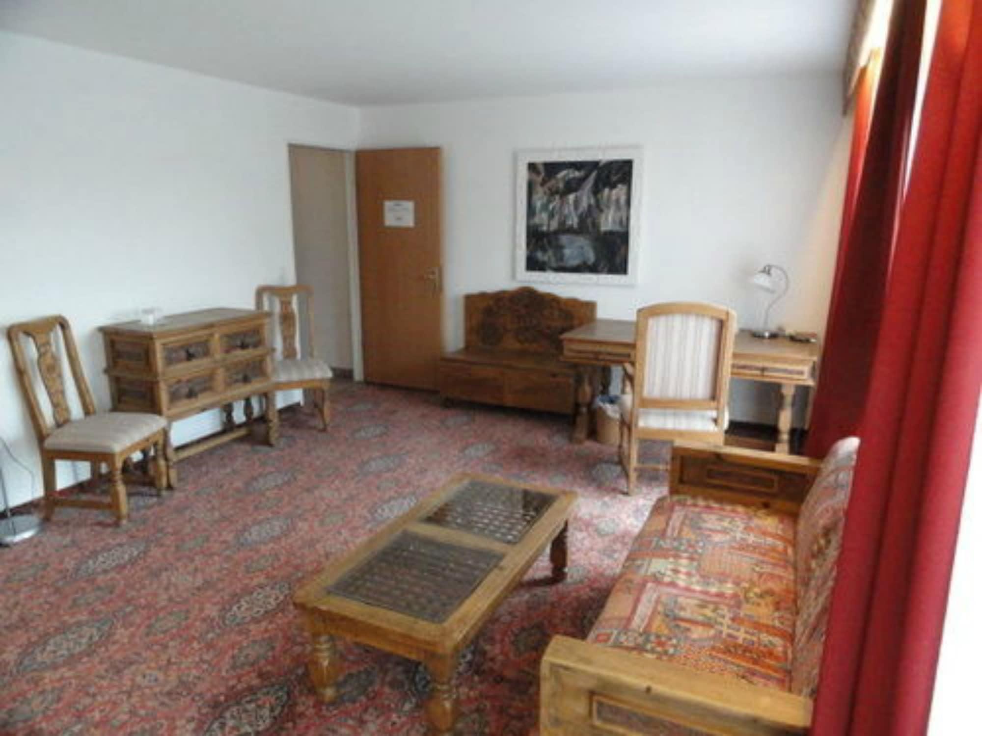 Solitaire Hotel