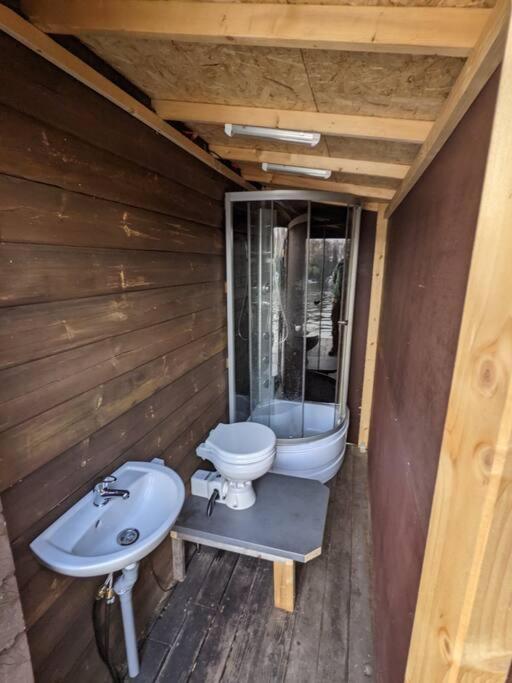 Hausboot Mit Hottub In * Berlin