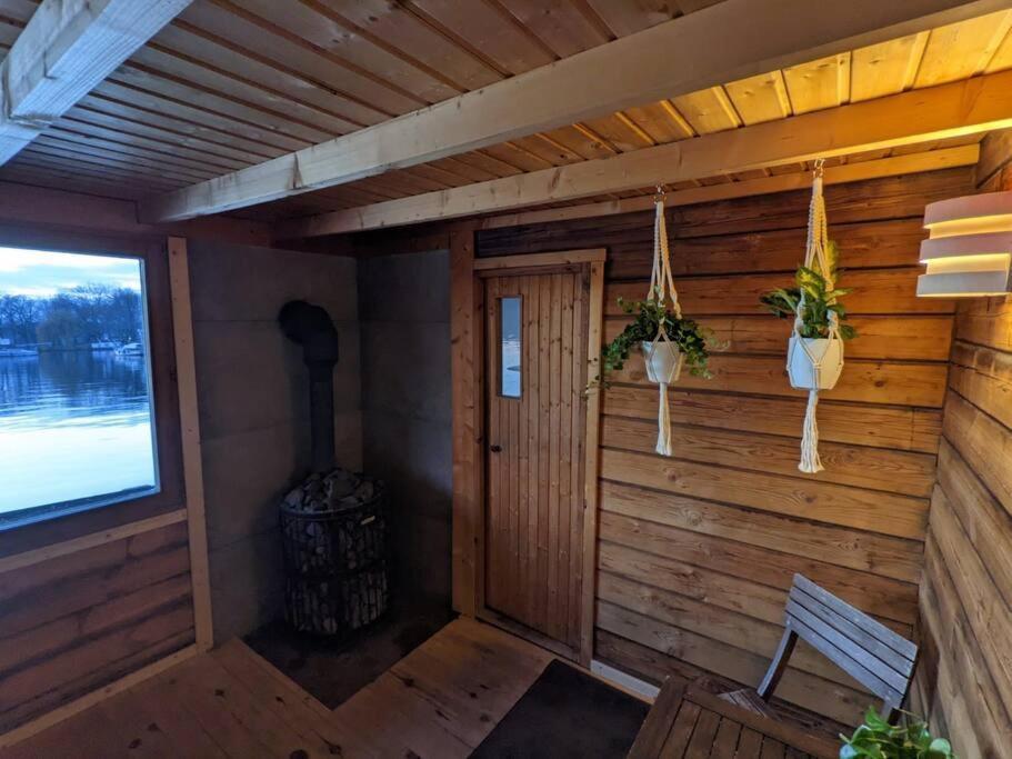 Hausboot Mit Hottub In *