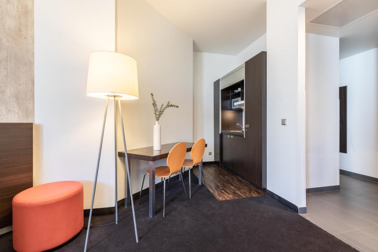 Select The Wall - Aparthotel