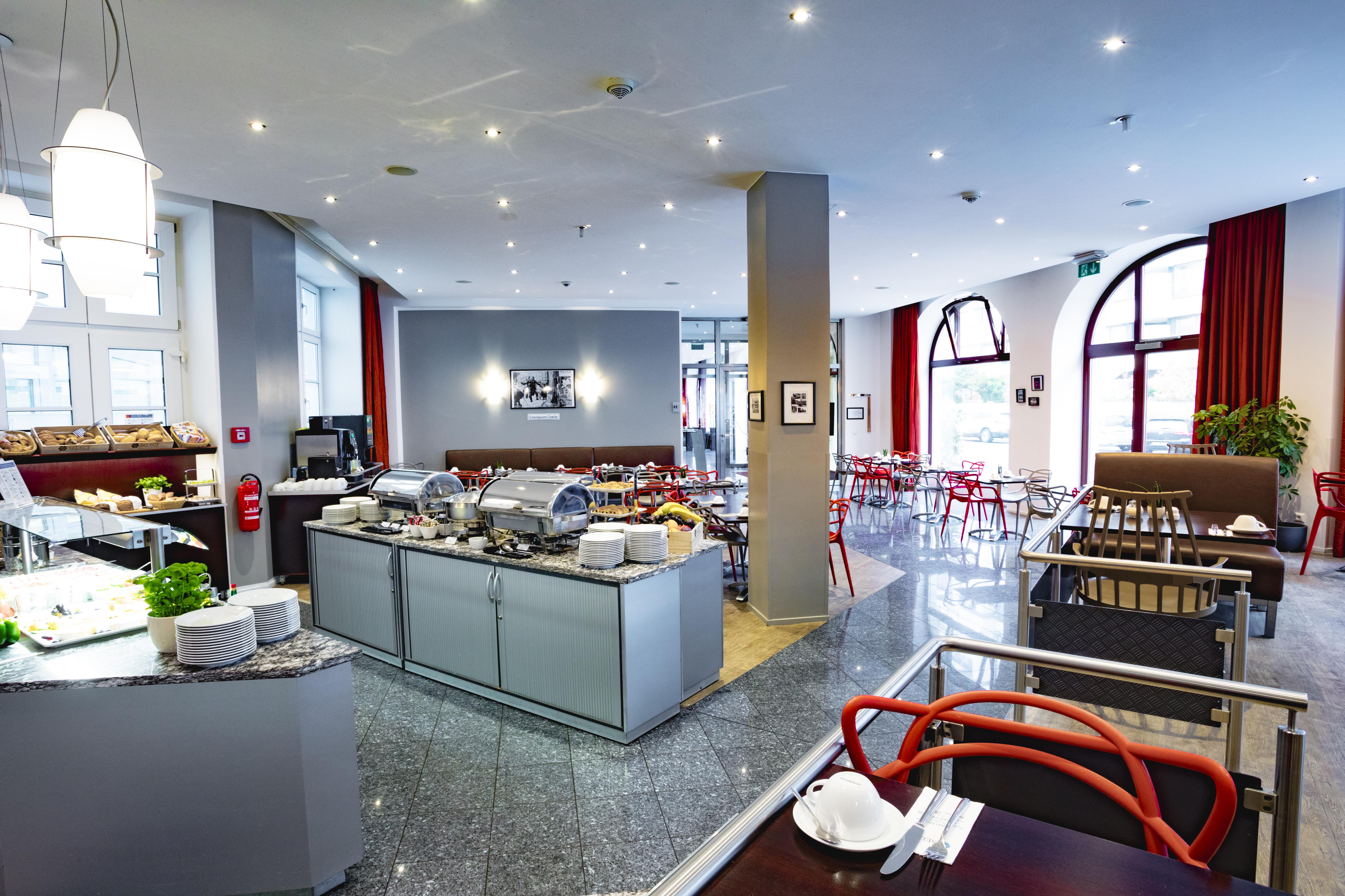 Garner - Checkpoint Charlie By Ihg Hotel 4*