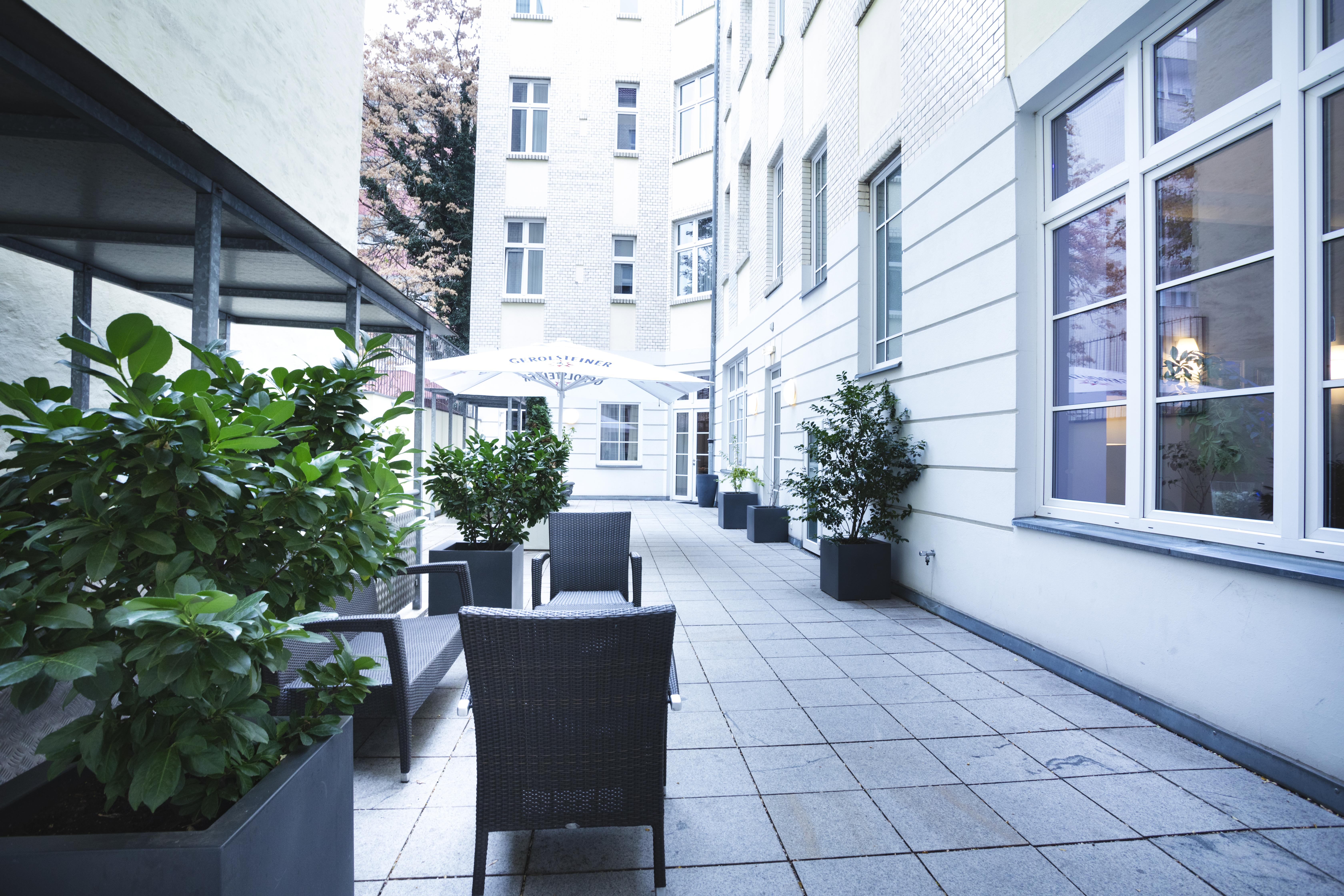 Garner - Checkpoint Charlie By Ihg Hotel 4*