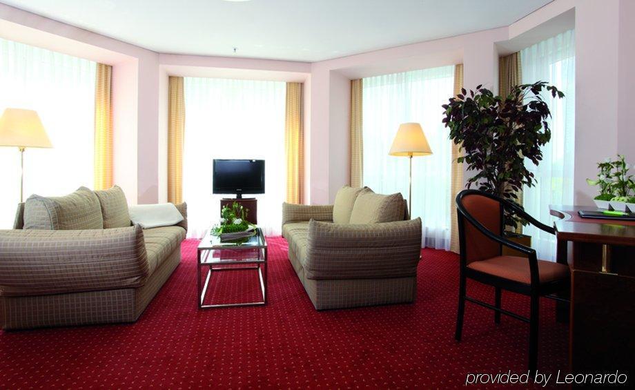 Living Grosser Kurfuerst 4* Berlin