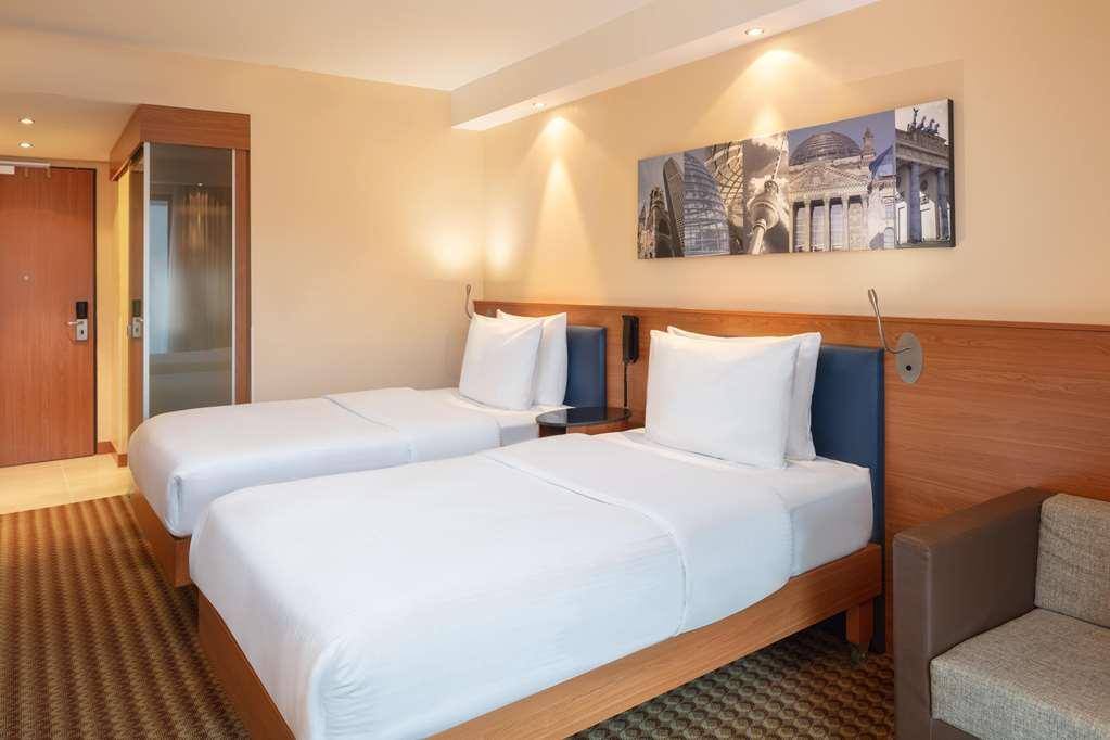 Hampton By Hilton West Berlin