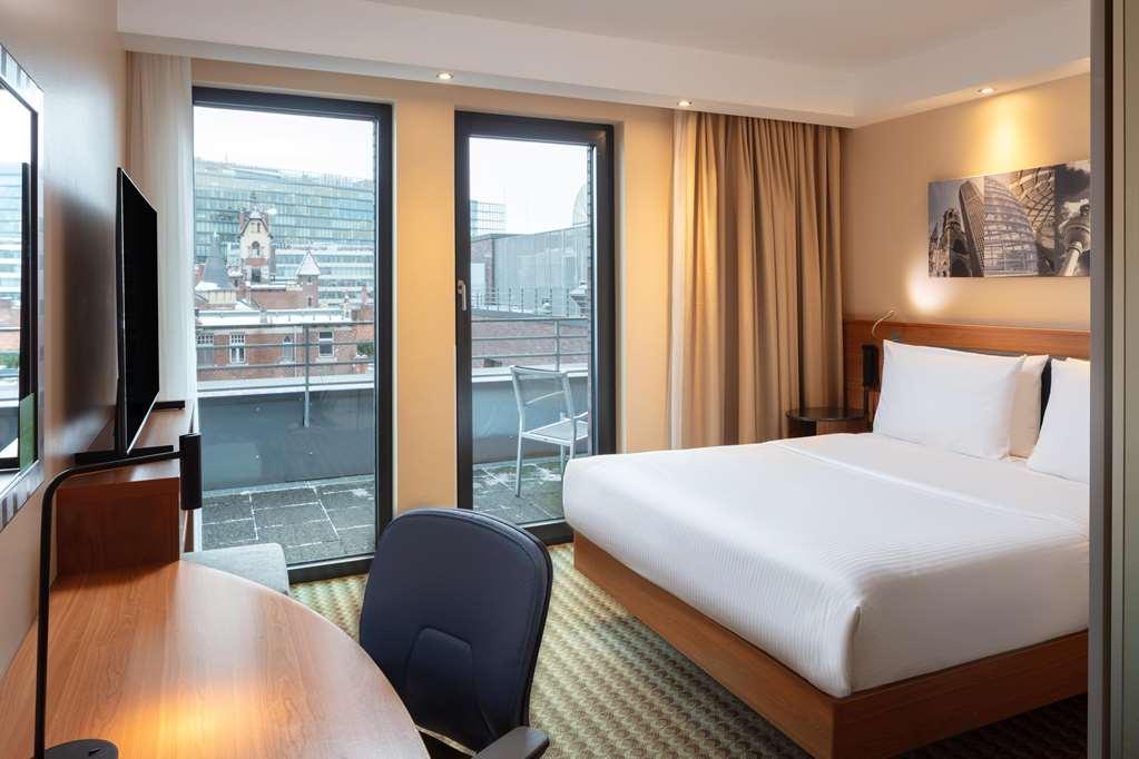 Hampton By Hilton West Hotel 3*